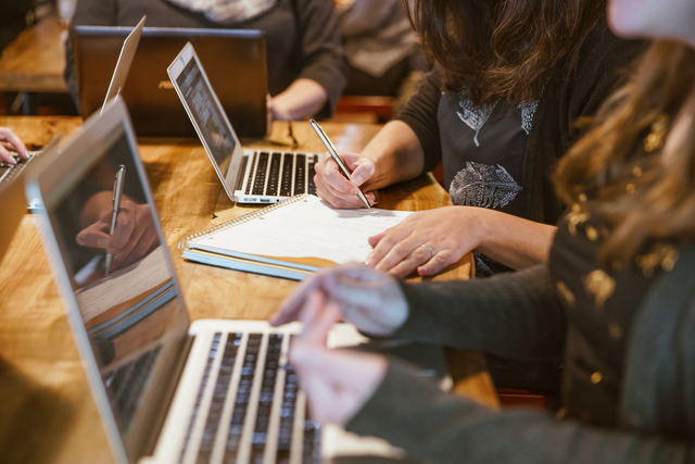 Learning Styles: The Truth Behind The Myth 2 learning styles: girls working on computers