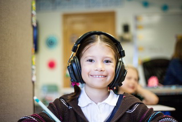 Online Activities To Amp Your Flipped Classroom 1 young girl doing online activites